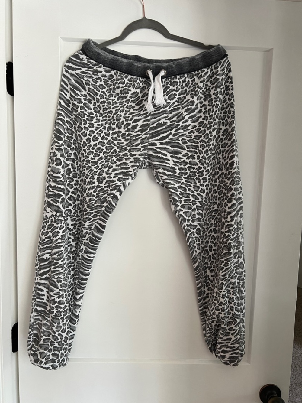 Vintage Havana Gray & White Leopard Print Joggers